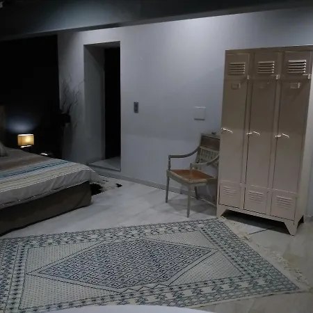 فندق مبيت وإفطار Domaine La Baronne 4*