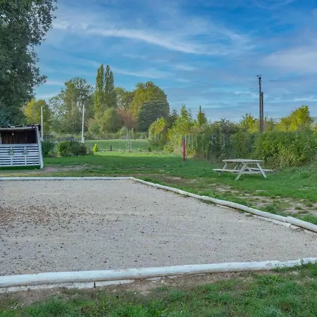 לינה וארוחת בוקר Domaine La Baronne 4*