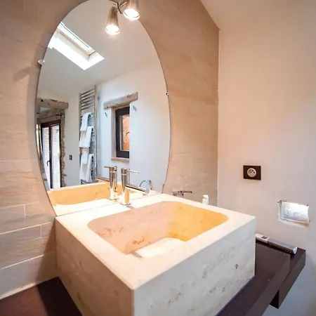 לינה וארוחת בוקר Domaine La Baronne Buzet-sur-Tarn