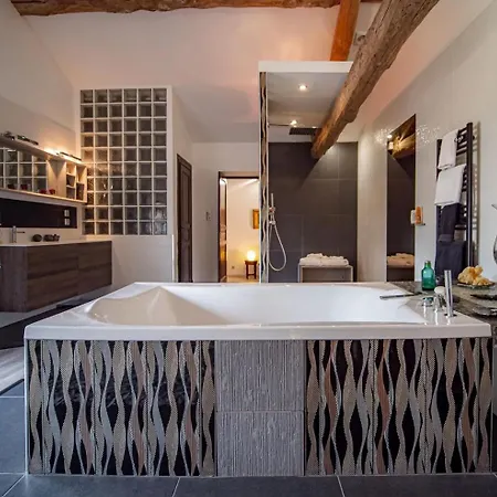 Domaine La Baronne לינה וארוחת בוקר 4*