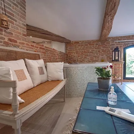 Domaine La Baronne לינה וארוחת בוקר 4*