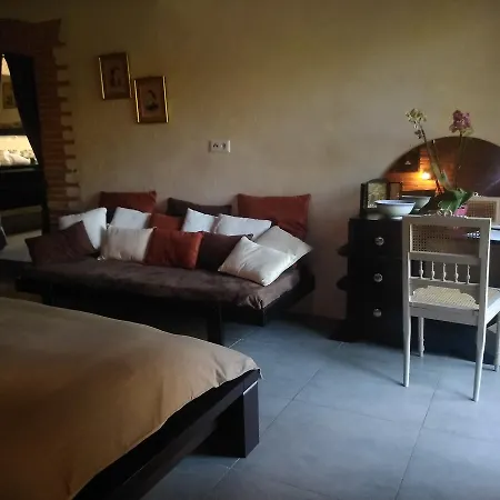 Domaine La Baronne לינה וארוחת בוקר